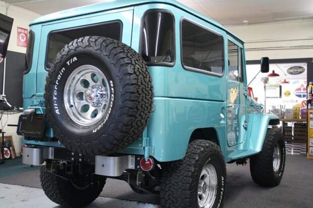 Toyota Land Cruiser FJ40 после тщательной реставрации