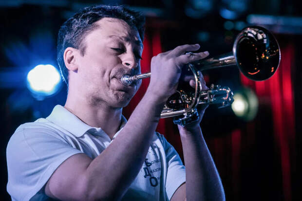 «Щелкунчик» зазвучал в стиле джаз: джазовую версию знаменитой сюиты Чайковского показали в Kozlov club