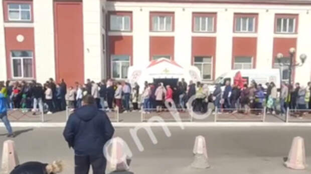 Обстановка на железнодорожном вокзале Барнаула в день прибытия 