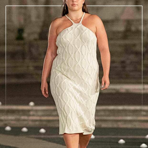 Вязаное платье плюс-сайз из весенне-летней коллекции 2023 от Лауры Бьяджотти 