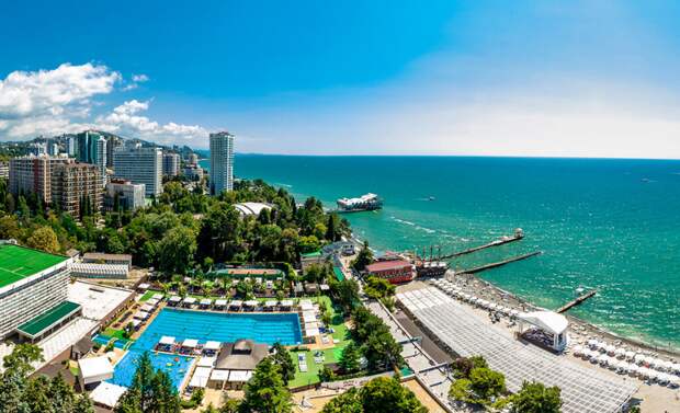 “Не всегда чисто и много людей”: Россияне назвали минусы отдыха на Черном море