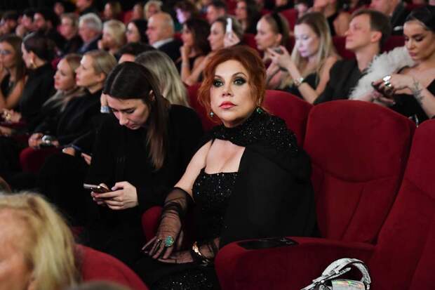 Впервые ставшая матерью в 53 года звезда Comedy Woman раскрыла сложность беременности