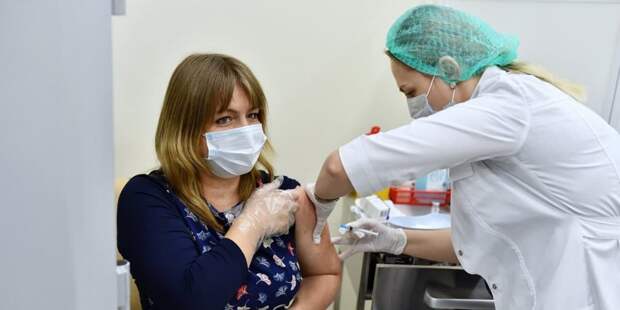 Собянин: За последний месяц прививку от COVID-19 сделали более 2 млн человек. Фото: Ю. Иванко mos.ru