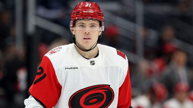 Никишин рассказал об отличиях хоккея в России и НХЛ: «Здесь вообще все по-другому!»