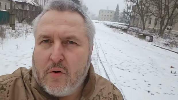 По Купянску-Узловому, который мы взяли, разгуливает комбат ВСУ. Опять кто кого обманывает?