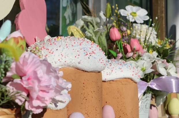 Весна на городских улицах. Вот такая фотозона появилась в Феодосии