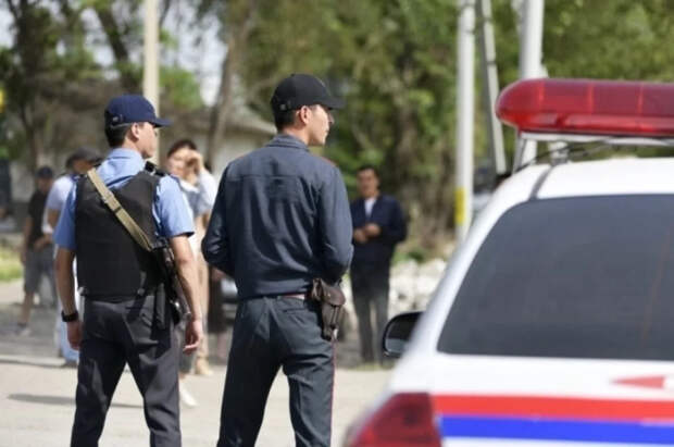 Главу МВД Киргизии Ниязбекова оштрафовали его же подчиненные