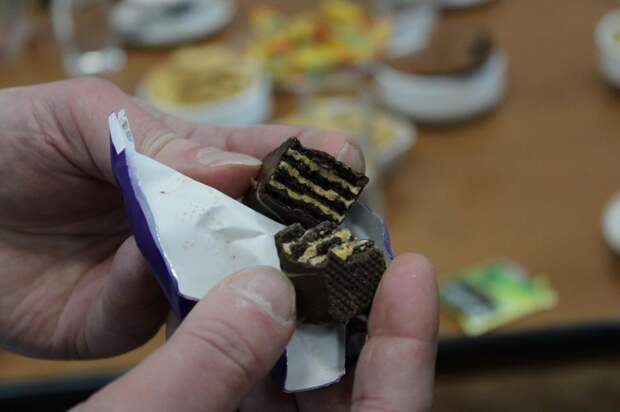 В Екатеринбург пытались ввезти 300 кг конфет из Украины