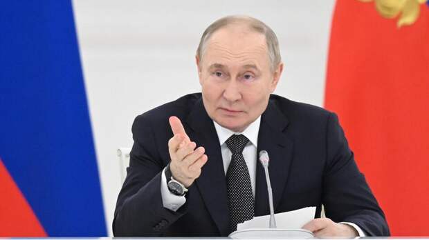 Путин заявил о важности работы новых нацпроектов "в плюс" отраслям экономики