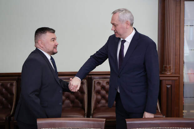 Травников обсудил вопросы реабилитации участников СВО с Героем России Сайбелем