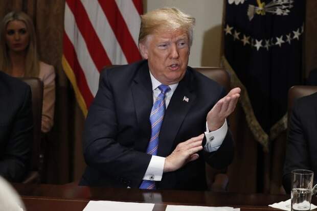 Неожиданное заявление Трампа обвалило доллар и акции США Неожиданное заявление Трампа обвалило доллар и акции США