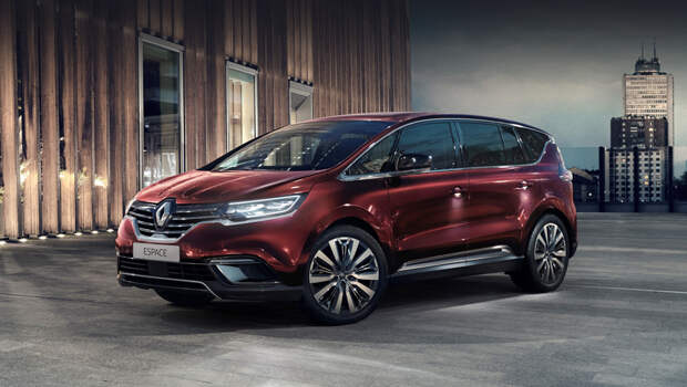 Renault espace. На снимках французы представили роскошное исполнение Espace Initiale Paris. Из внешних перемен: изменённый передний бампер с хромированной полосой во всю ширину, новые фары и 20-дюймовые колёсные диски с новым рисунком.