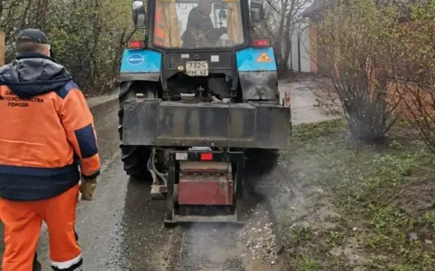 В Рязани на двух улицах отремонтируют дороги горячим асфальтом