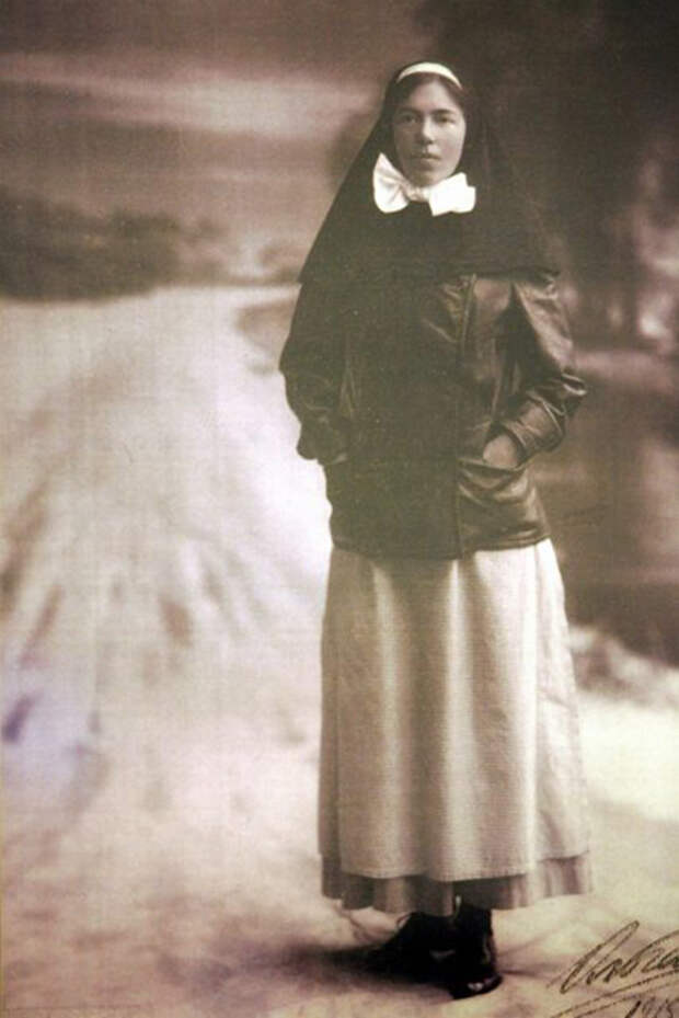 Великая княгиня Ольга Александровна, фотография 1915 года. / Фото: Александр Неменов / Getty Images