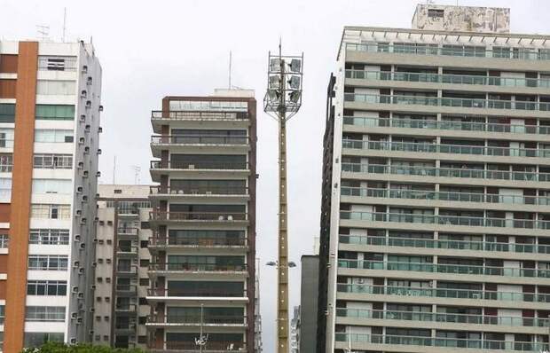 Город падающих зданий: почему в бразильском Сантосе дома напоминают Пизанскую башню