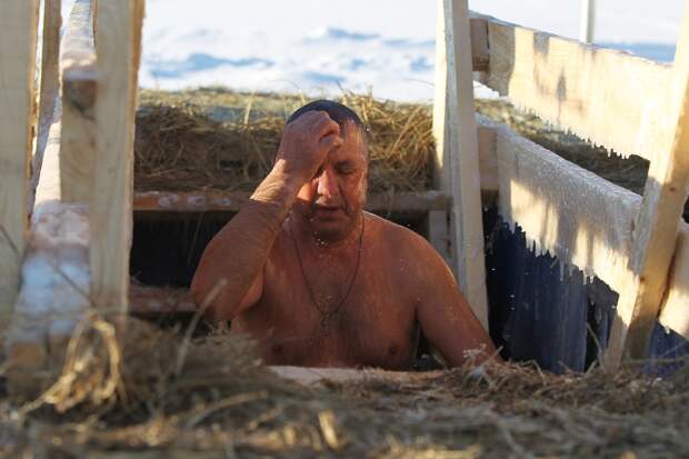 Москвичам предрекли комфортное купание на Крещение