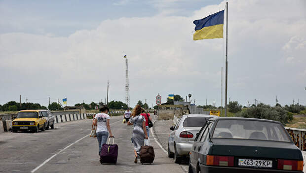 Украинский пункт пропуска Чонгар на границе с Россией. Архивное фото