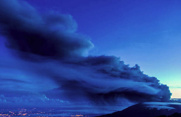 Турриальба — действующий вулкан в Северной Америке, находится в Коста-Рике