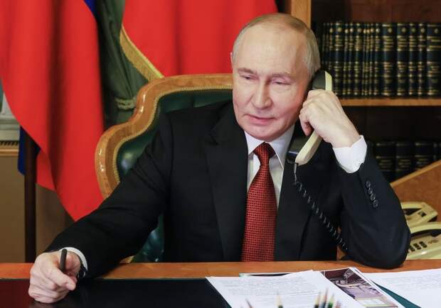 Лукашенко и Путин обсудили по телефону форум регионов Белоруссии и России