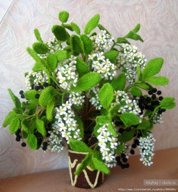 Вязанные цветы крючком