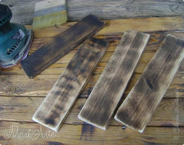 Здравствуйте, всем, заглянувшим ко мне в гости !!  Увидела я как то в интернете, что можно расписывать обычные деревянные дощечки, небрежно сколоченные..... фото 7