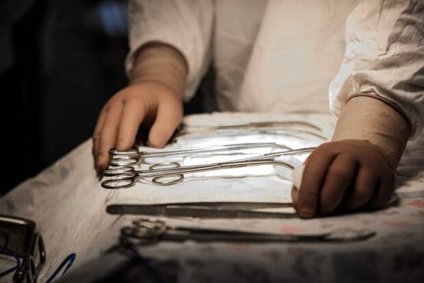 В Индии хирурги сделали пенсионерке не ту операцию, женщина умерла