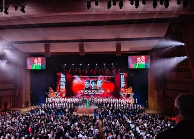 Концерт «Довоюй, родной!» собрал тысячи зрителей в честь 55-летия легендарного фильма «Офицеры»