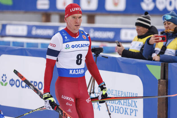 Российский лыжник Большунов одержал первую победу в сезоне