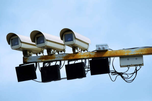 Motor: в снегопад дорожные камеры с неочевидными нарушениями отключаются