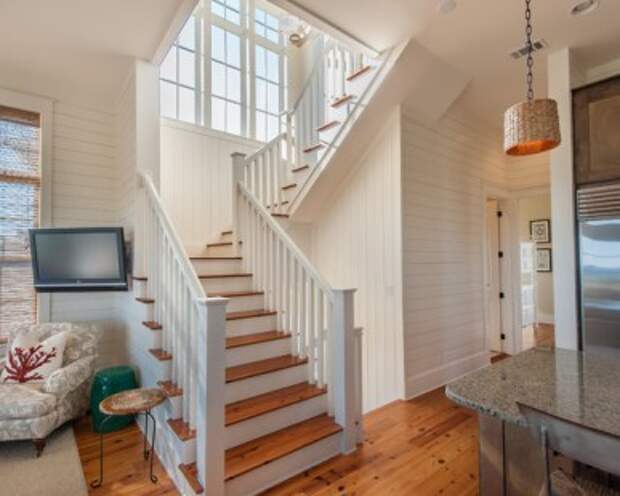 beach-style-staircase