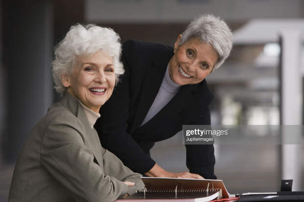 2-Old-Busuness-Ladies 2-Old-Busuness-Ladies