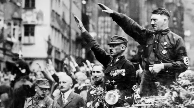 Для того, чтобы не допустить расцвета неонацизма в Европе, местным лидерам стоит вспомнить историю восхождения НСДАП