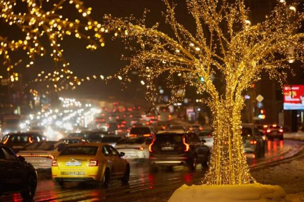 Врач предупредила о влиянии новогодних огней на сон
