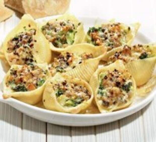 Фаршированные грибами и пшенной кашей ракушки