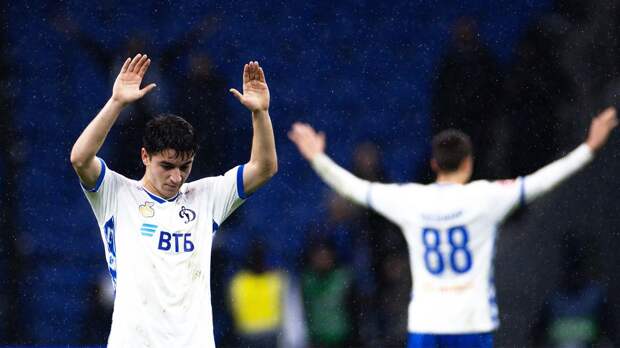 Бабаев, который может перейти в «Спартак», не летит на сборы с «Динамо» и удален из командного чата