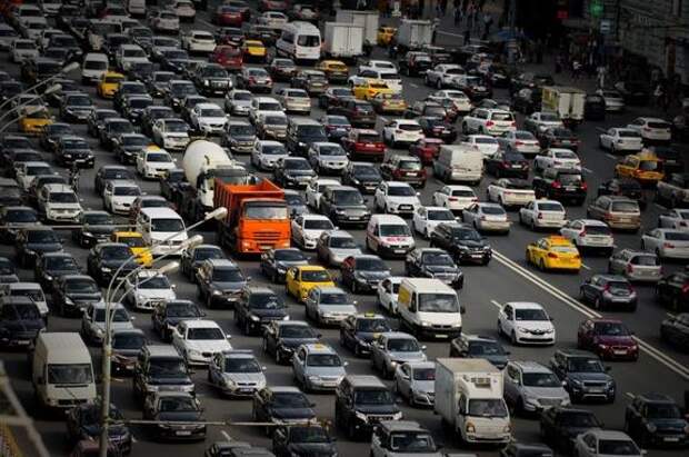 Пандемия не решила проблему пробок в крупных городах