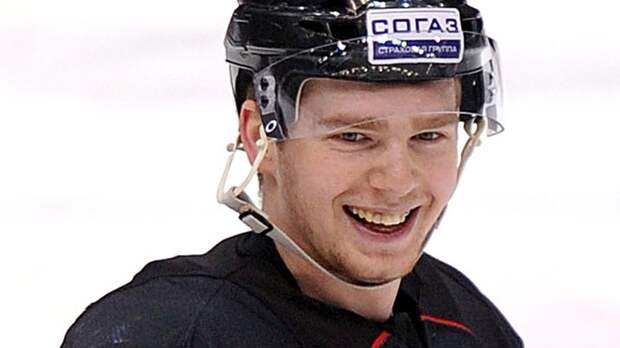 Агент Кузнецова — о переходе игрока в «Салават»: «Евгений идет к конкретному тренеру, который лично звал его»