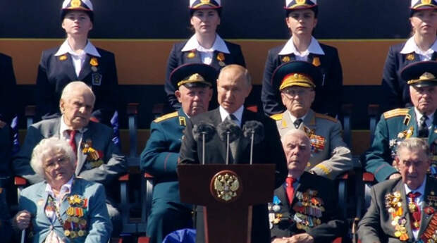 Владимир Путин: «Россия должна отстаивать честную, ничем не замутненную правду о войне»