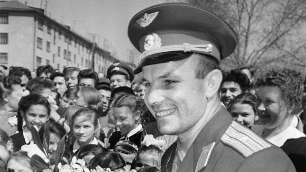 Сурдин: Гагарин был профессиональный летчик