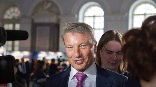 "Вакцину от самого Билла Гейтса, под брендом Сбербанка" получит Россия. Фейк или правда?