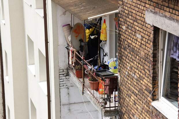 Балкон превратился в кладовку. / Фото: media-digital.ru Балкон превратился в кладовку. / Фото: media-digital.ru