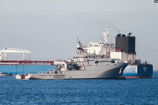 Недолго музыка играла: Танкер пришлось отпустить