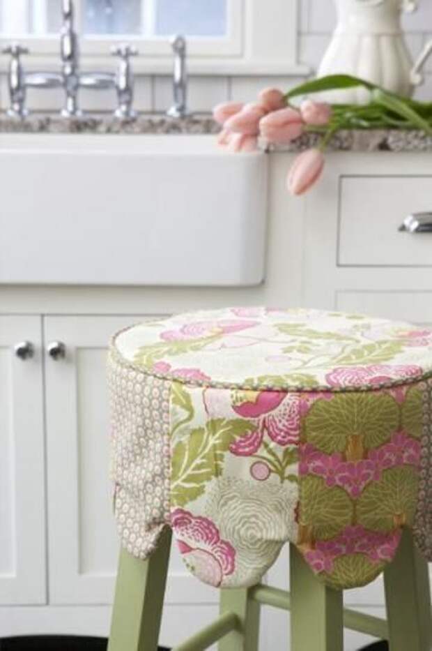 What a great idea! Dress up plain, inexpensive kitchen stools with custom-made covers. Change the covers, change the look of your kitchen!