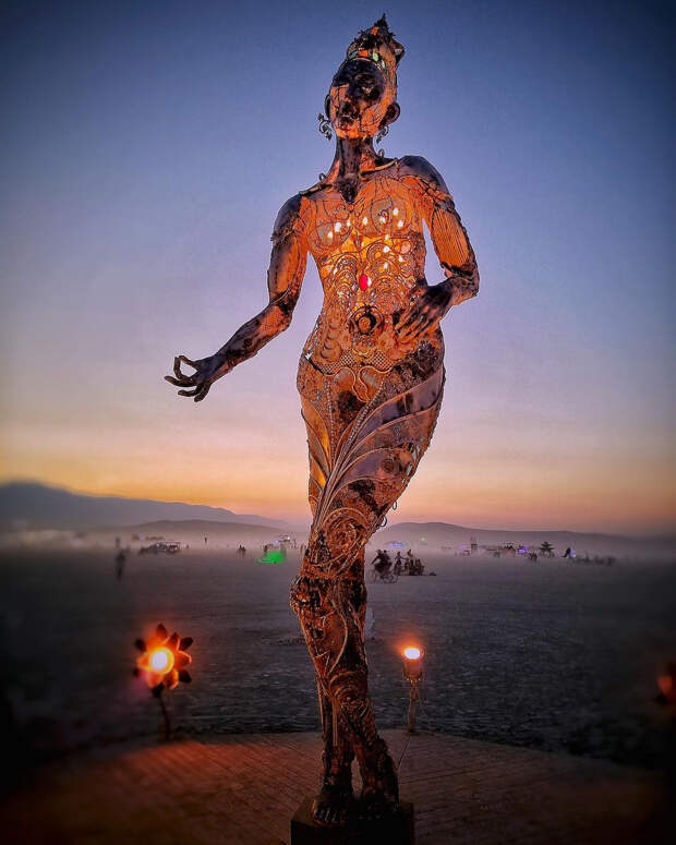 Безудержный креатив в фотографиях с фестиваля Burning Man 2018 6