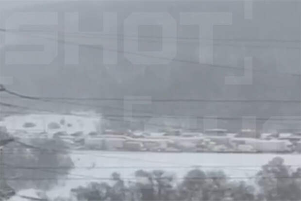 Многокилометровая пробка на МКАДе попала на видео