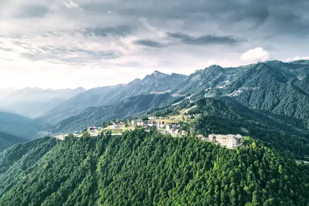 110 километров пеших троп будет доступно в новом летнем сезоне на «Роза Хутор»