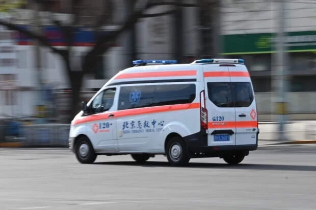 В Китае акушерка отрезала новорожденному вместо пуповины палец