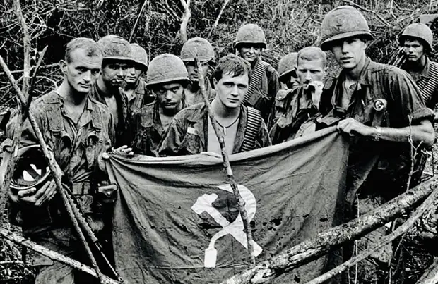 Как американцы украли с помощью дронов секретные данные о советских ракетах С-75 во Вьетнаме