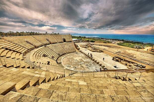 Практически театр Диониса в Афинах. Только это древний колизей в Национальном парке Кесарии, общины в Израиле Израиль, красиво, красивые места, природа, страны, страны мира, фото, фотограф