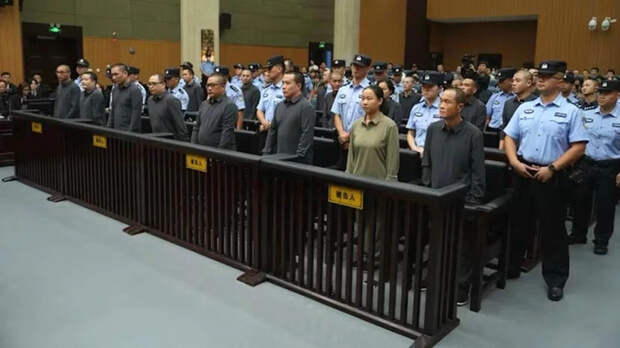 К высшей мере: в Китае казнили 11 боссов мошеннических кол-центров — их жертвами были и россияне